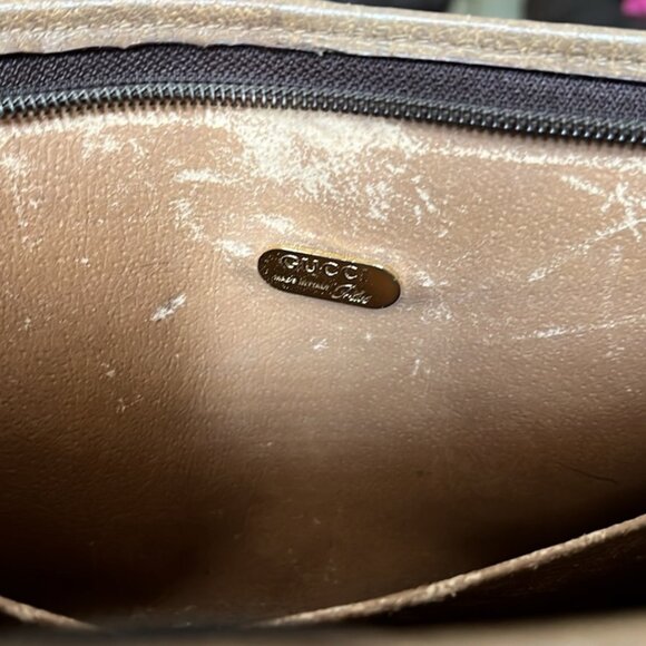 Gucci Supreme Plus Vintage Toiletry Pouch - Picture 7 of 12